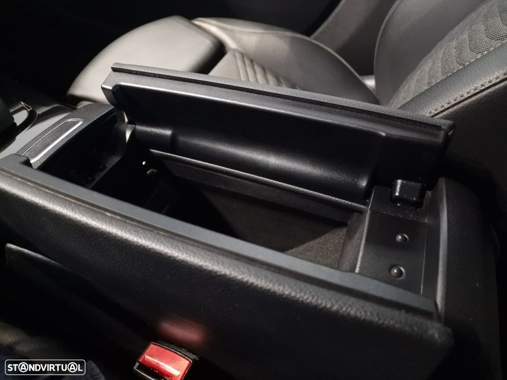 Mercedes-Benz A 180 Limousine d Progressive Aut. - 54