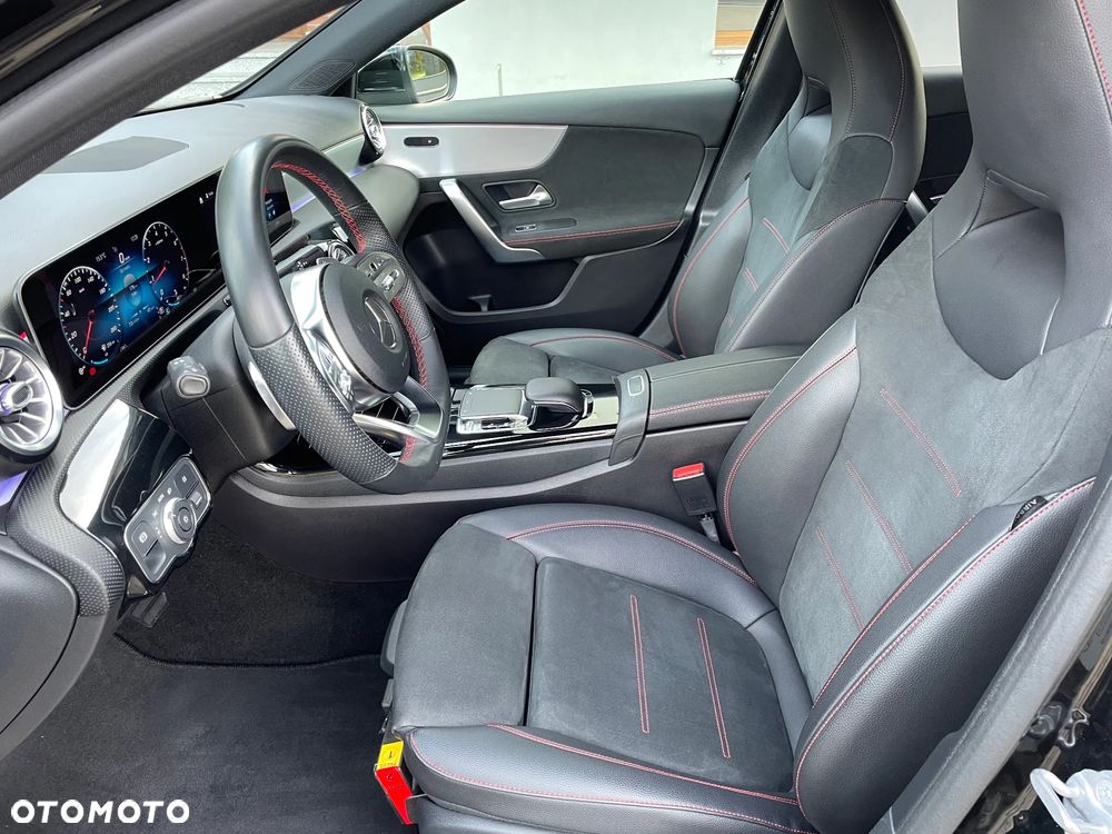 Mercedes-Benz Klasa A 180 AMG Line 7G-DCT - 39