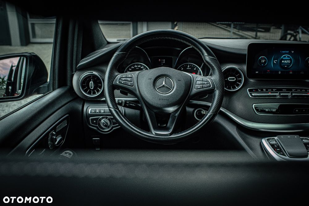 Mercedes-Benz Klasa V 300 d 4-Matic Avantgarde 9G-Tronic - 11