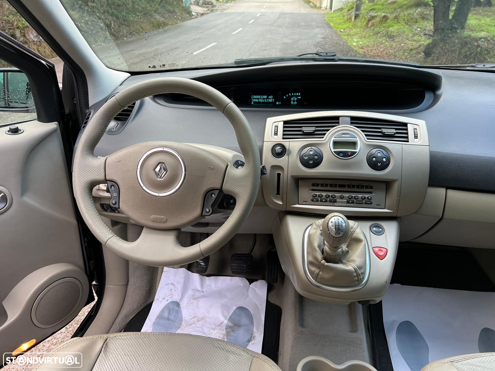 Renault Grand Scénic 1.5 dCi Luxe 7L. - 9
