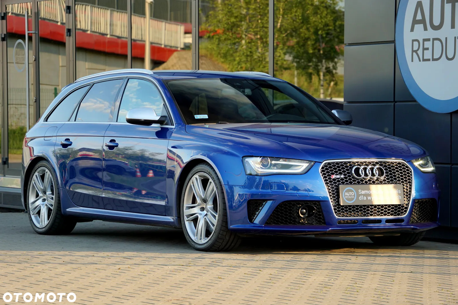 Audi RS4 Standard - 9