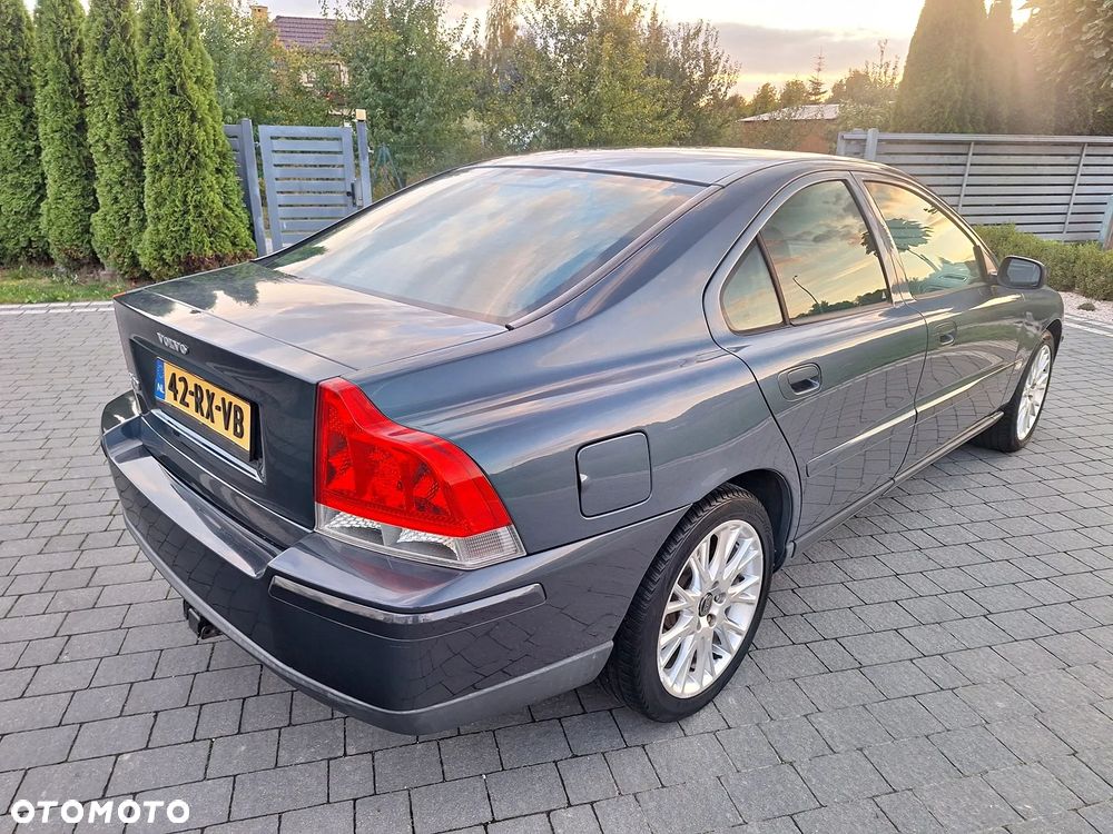 Volvo S60 2.4 Momentum - 10