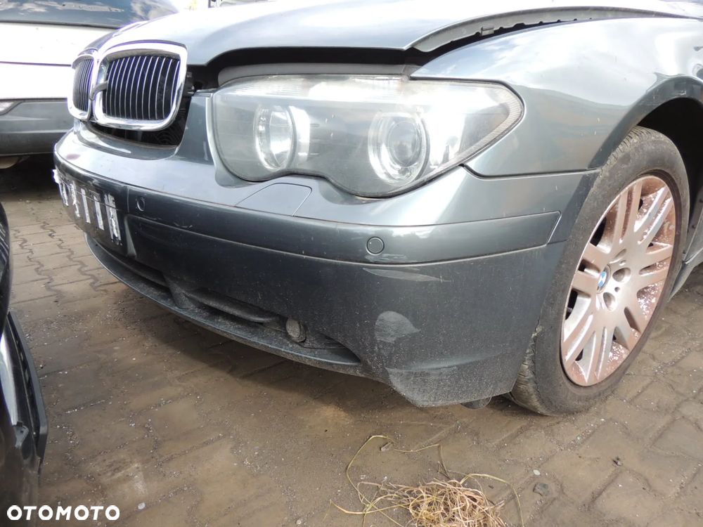 Zderzak przód BMW 735i E65 - 5