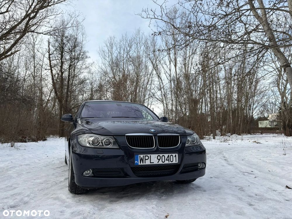 BMW Seria 3 318i - 3