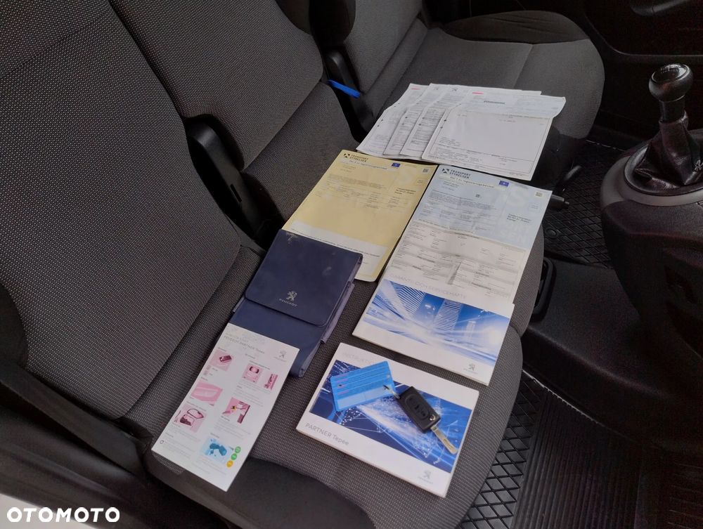 Peugeot PARTNER PO LIFT 1.6 HDI (90KM) 5-BIEGÓW KLIMA TEMPOMAT TABLET STAN IDEALNY FULL OPCJA BEZWYPADKOWY SERWIS KM NIE MA RDZY ! ! ! - 40