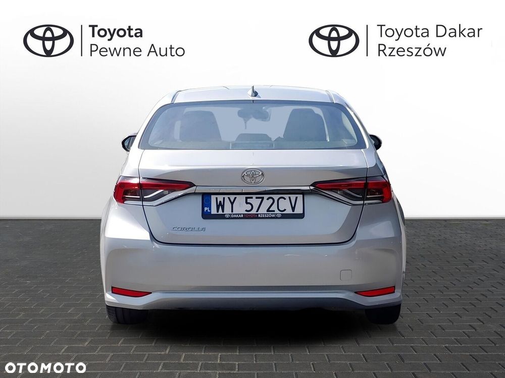 Toyota Corolla - 4