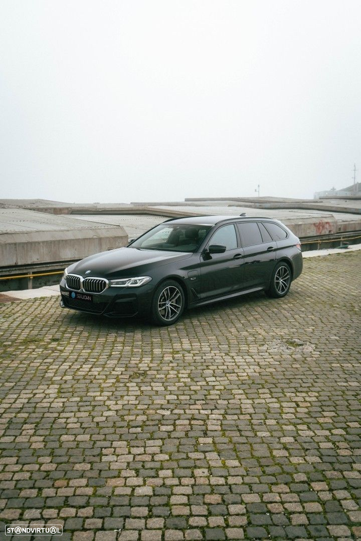 BMW 530 e Pack Desportivo M - 5
