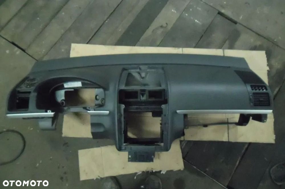 VW TOURAN I DESKA - 1