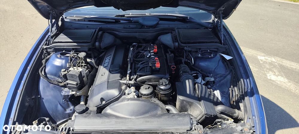 BMW Seria 5 525i - 13