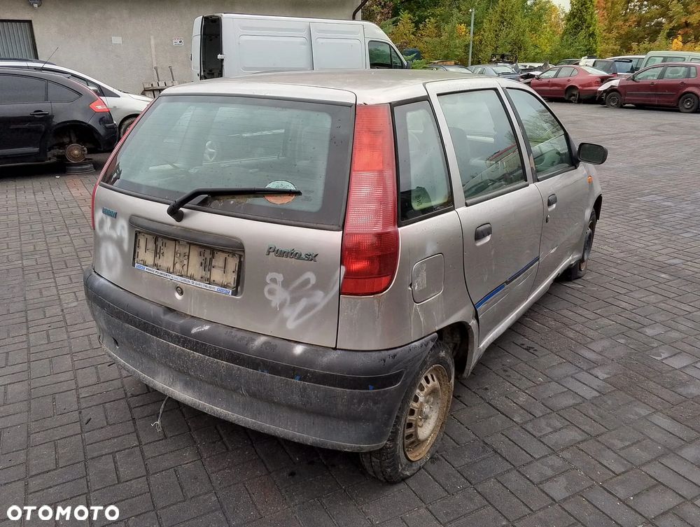 Fiat Punto 176 (93-97r.) 1.1B 54KM. Silnik 176 A6.000 / 176 B2.000 Skrzynia  C.514.5.10 / C.514.6.10 lakier 647 - Grigio Steel.Cały na części. GWARANCJA !!! - 7