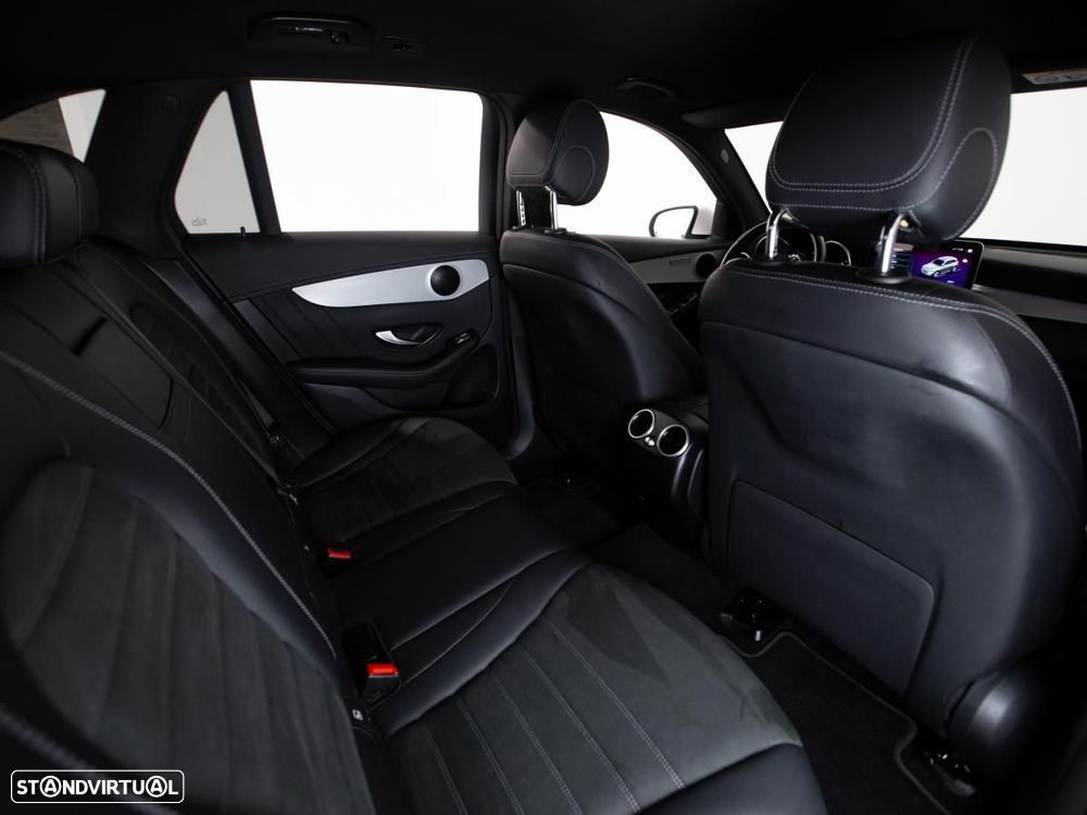 Mercedes-Benz GLC 300 d 4Matic 9G-TRONIC AMG Line - 11