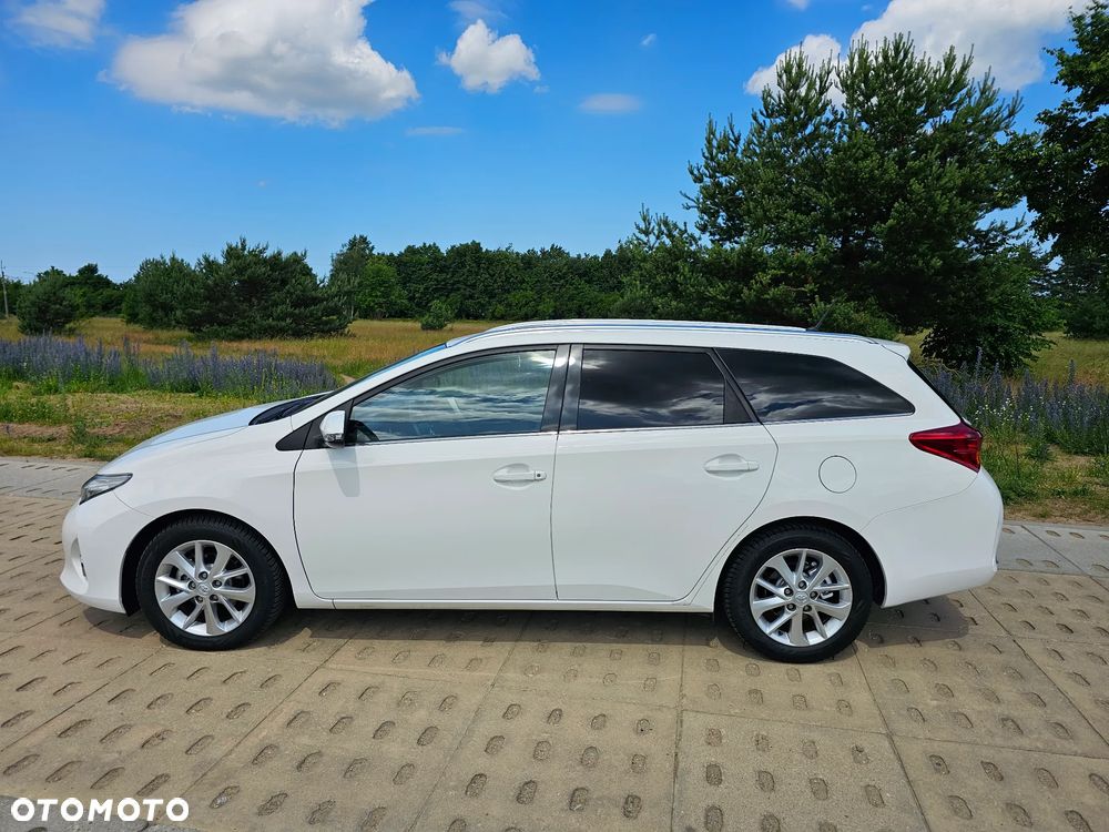 Toyota Auris 1.6 Executive - 8