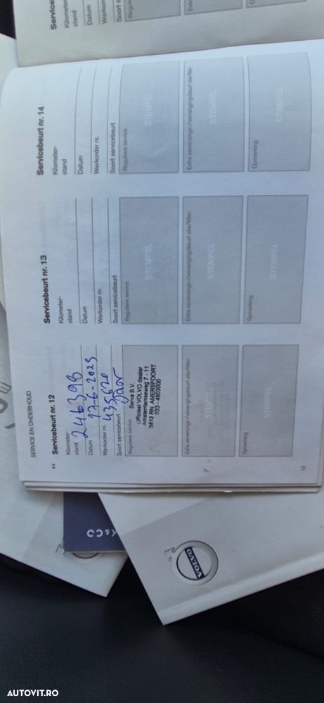 Volvo V60 D6 Plug-In-Hybrid AWD Geartronic Pure Limited - 32