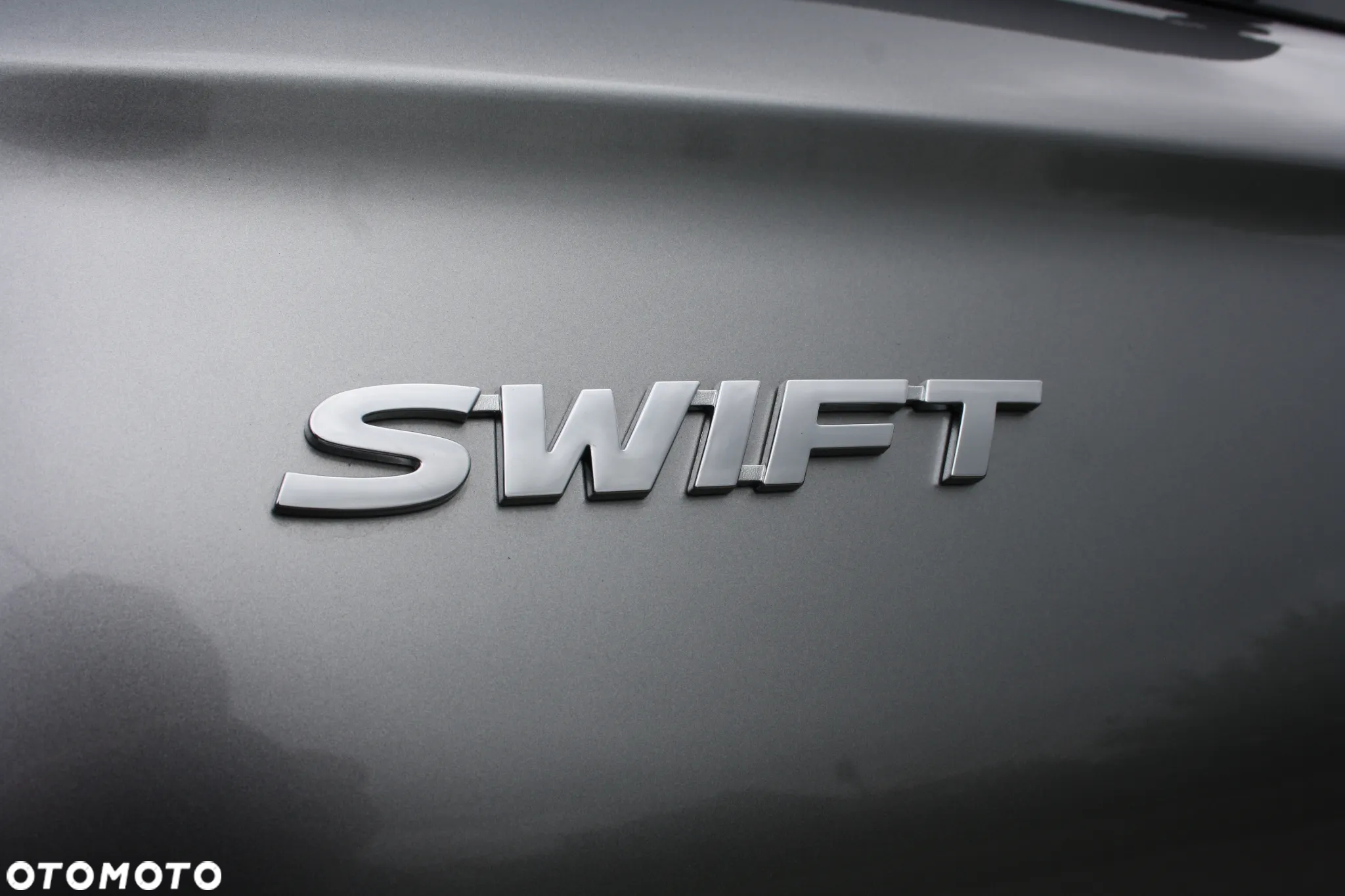 Suzuki Swift 1.2 Dualjet SHVS Premium Plus CVT - 23