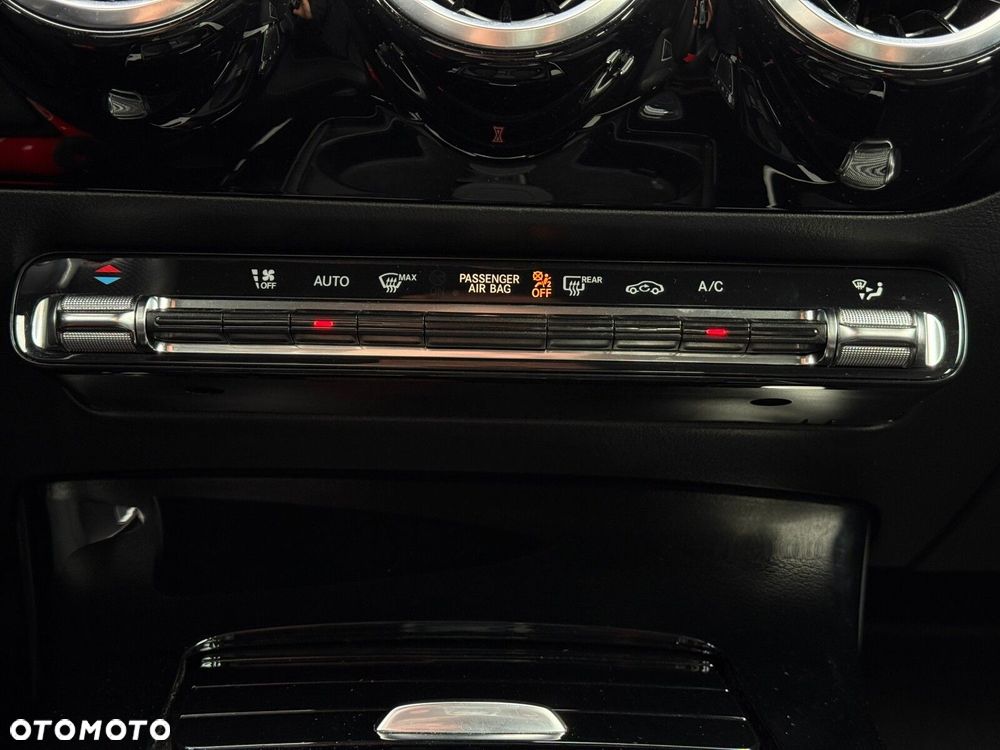 Mercedes-Benz CLA 180 AMG Line 7G-DCT - 20