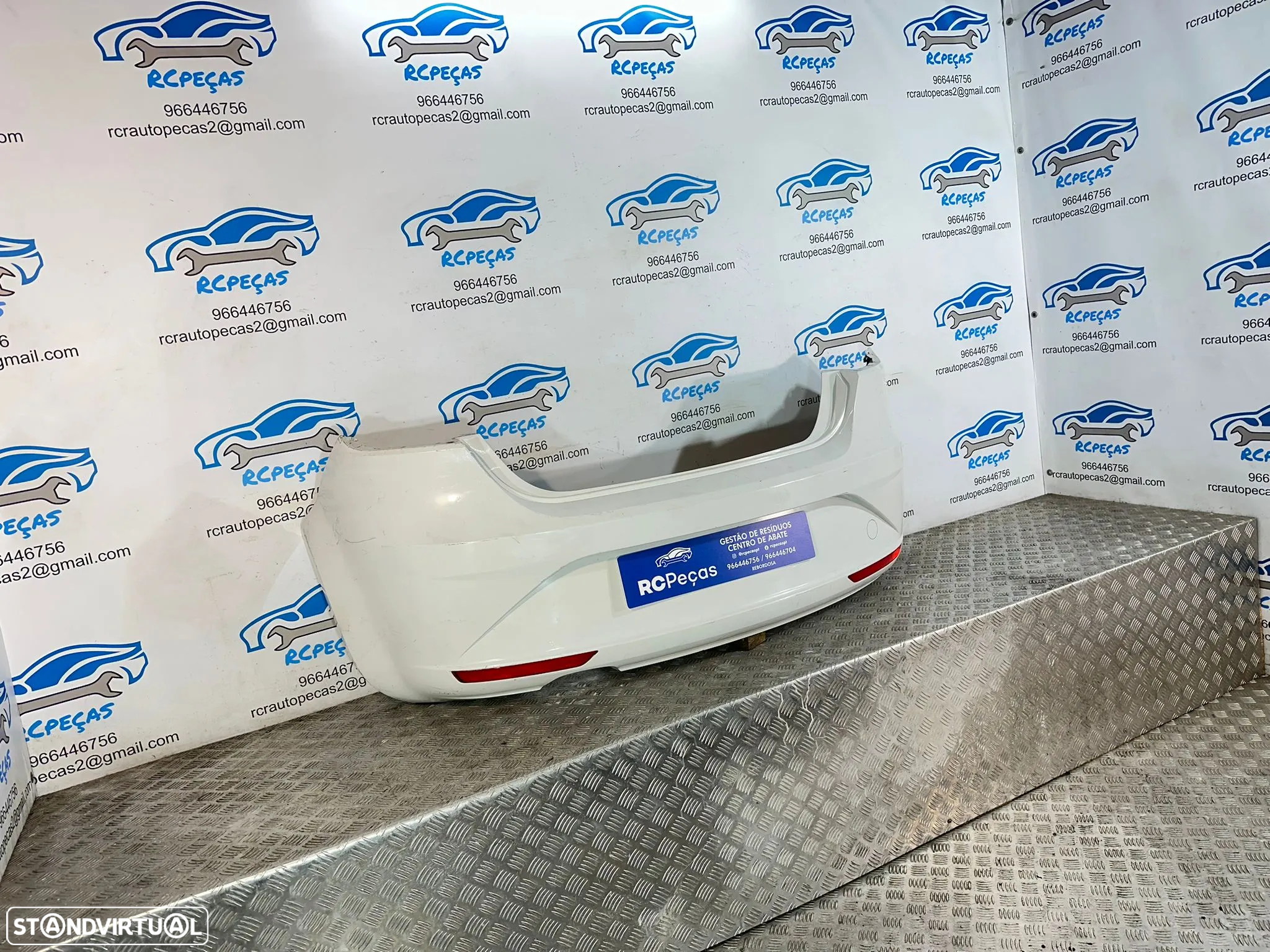 .Parachoques Tras Traseiro Original Seat Leon 1P 5 Portas 1P0807421D - 2