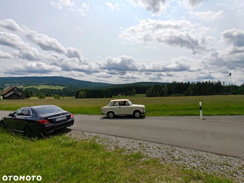 Mercedes-Benz Klasa E 220 d 9G-TRONIC - 11