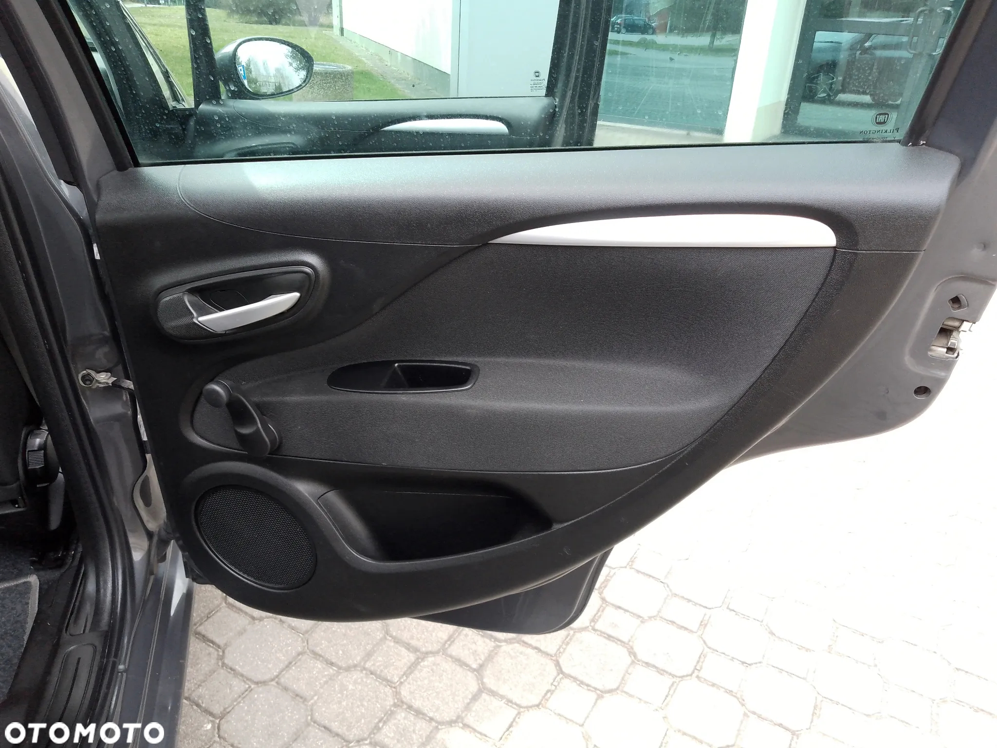 Fiat Punto 1.4 Easy Pakiet Easy Plus S&S - 24