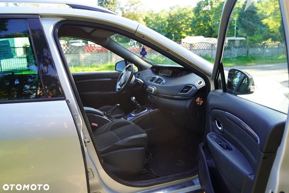Renault Scenic dCi 110 Xmod Paris - 19