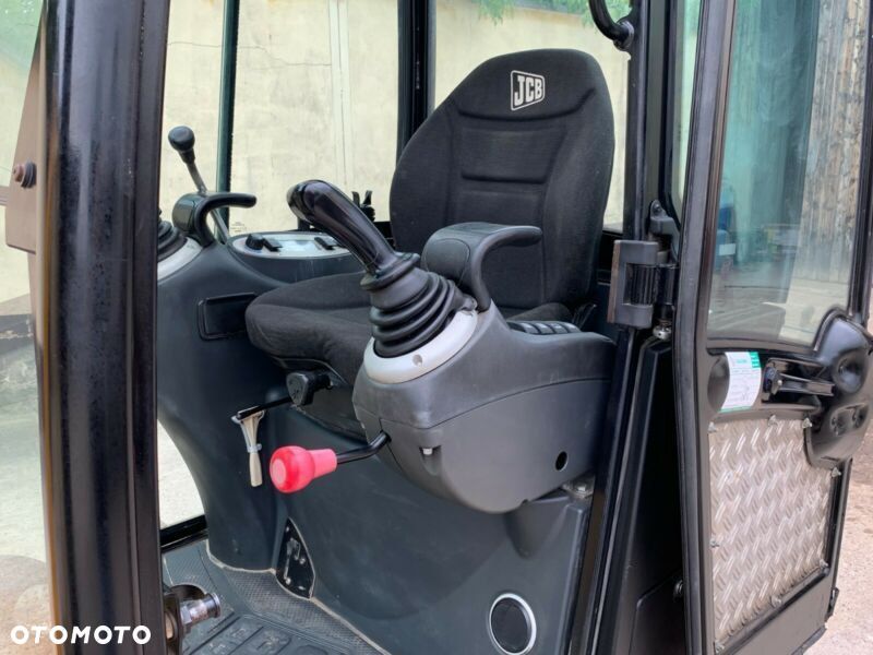 JCB 8018 - 3