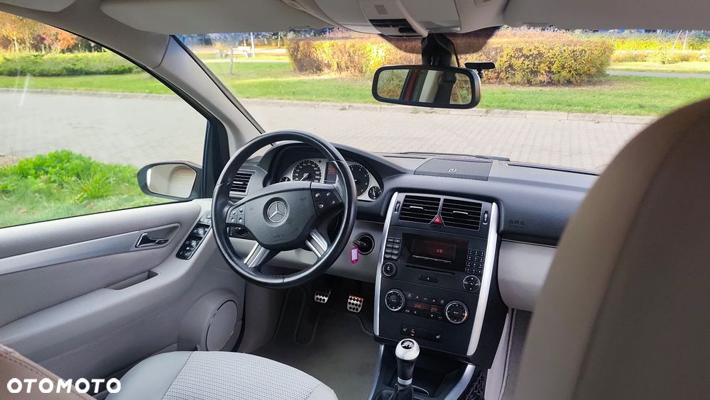 Mercedes-Benz Klasa B 200 - 9