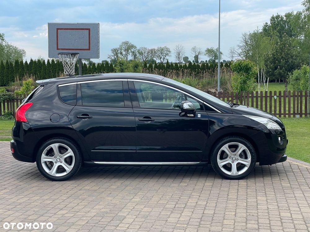 Peugeot 3008 Hybrid4 - 11