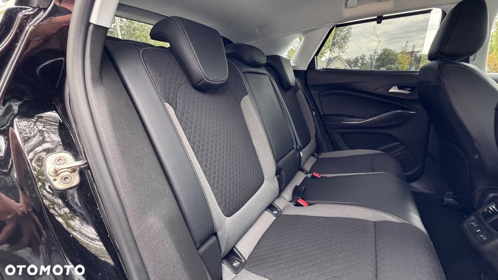 Opel Grandland X 1.2 Start/Stop Automatik Business INNOVATION - 36