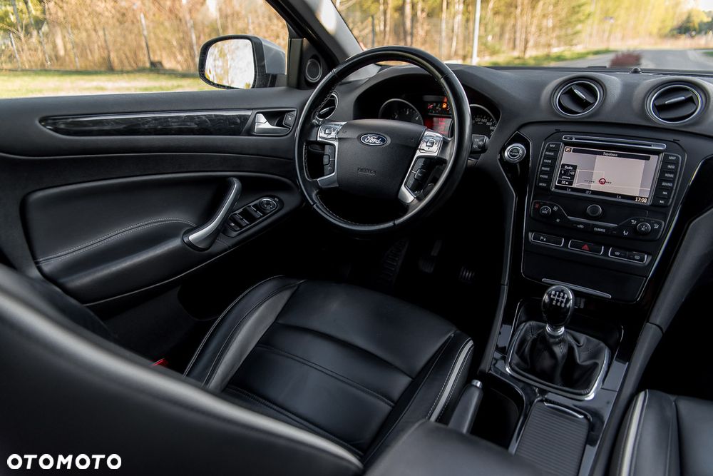 Ford Mondeo 2.0 TDCi Gold X - 37