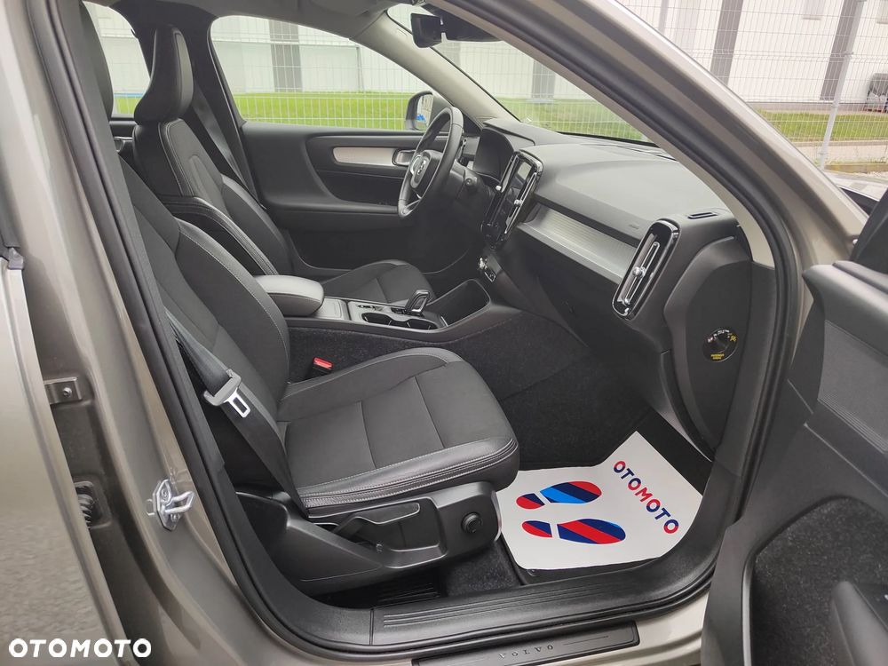 Volvo XC 40 D3 Momentum Pro - 12