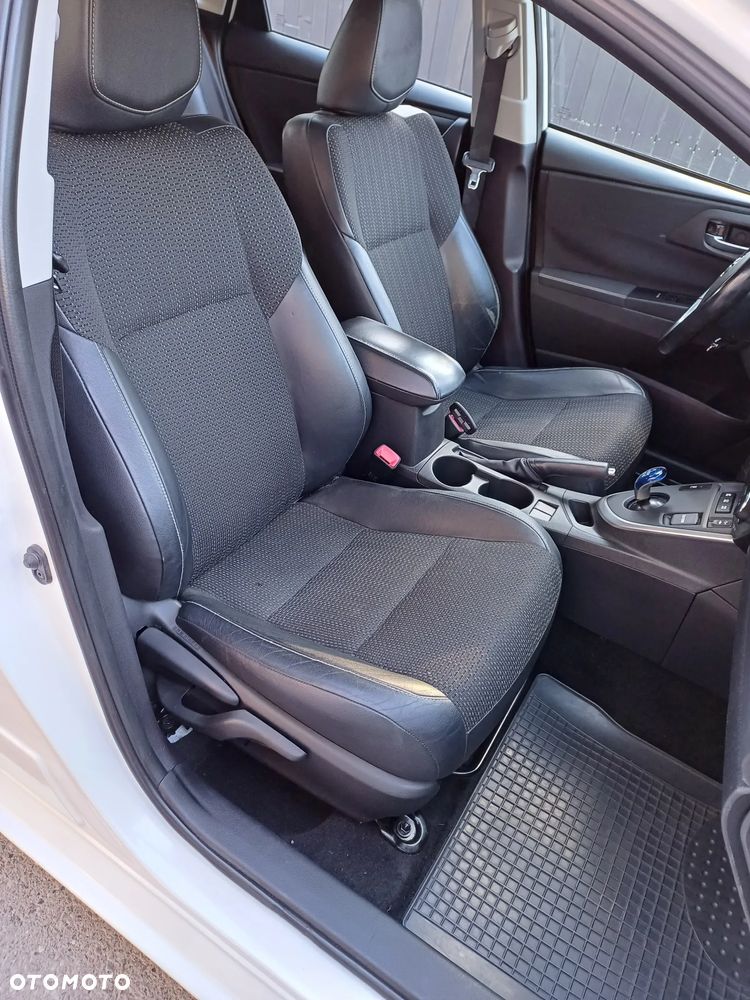 Toyota Auris 1.8 HSD Prestige NAVI - 10