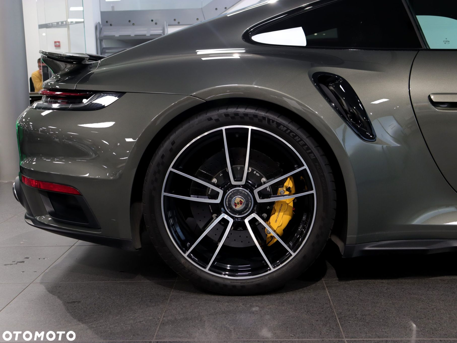 Porsche 911 Turbo S - 13