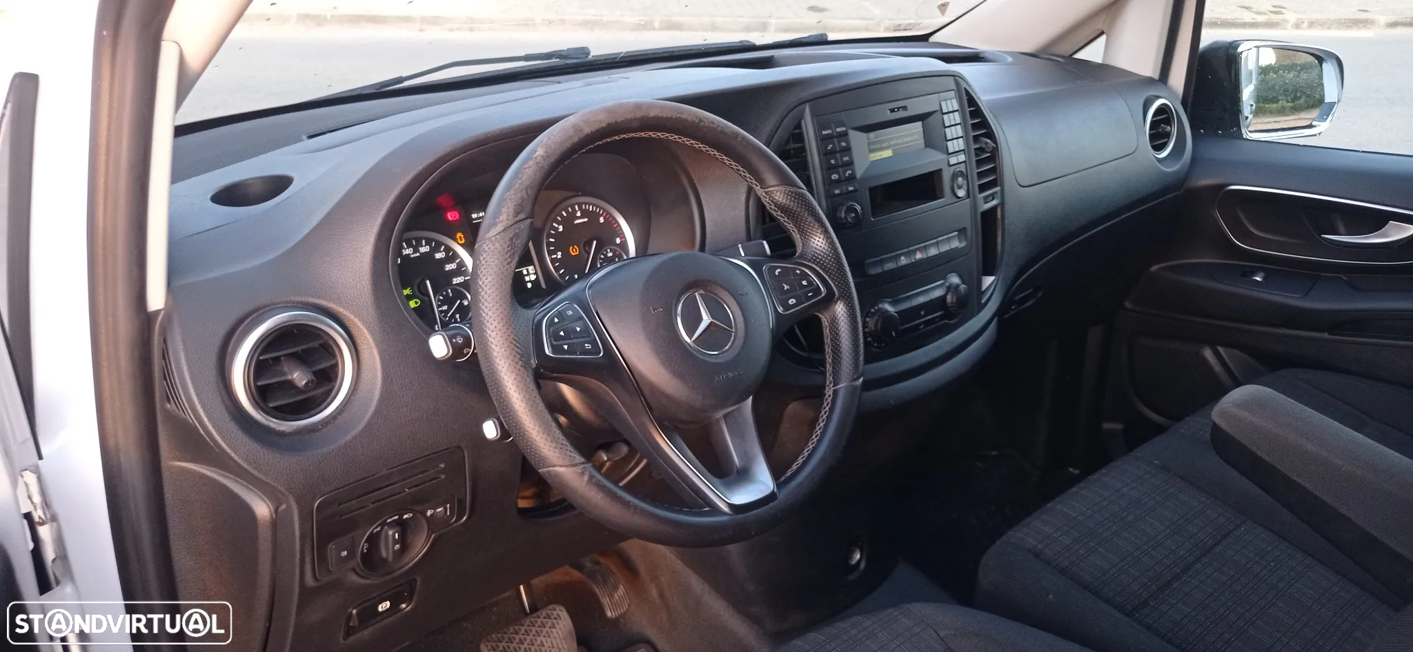 Mercedes-Benz Vito 114 CDi Automática - 15