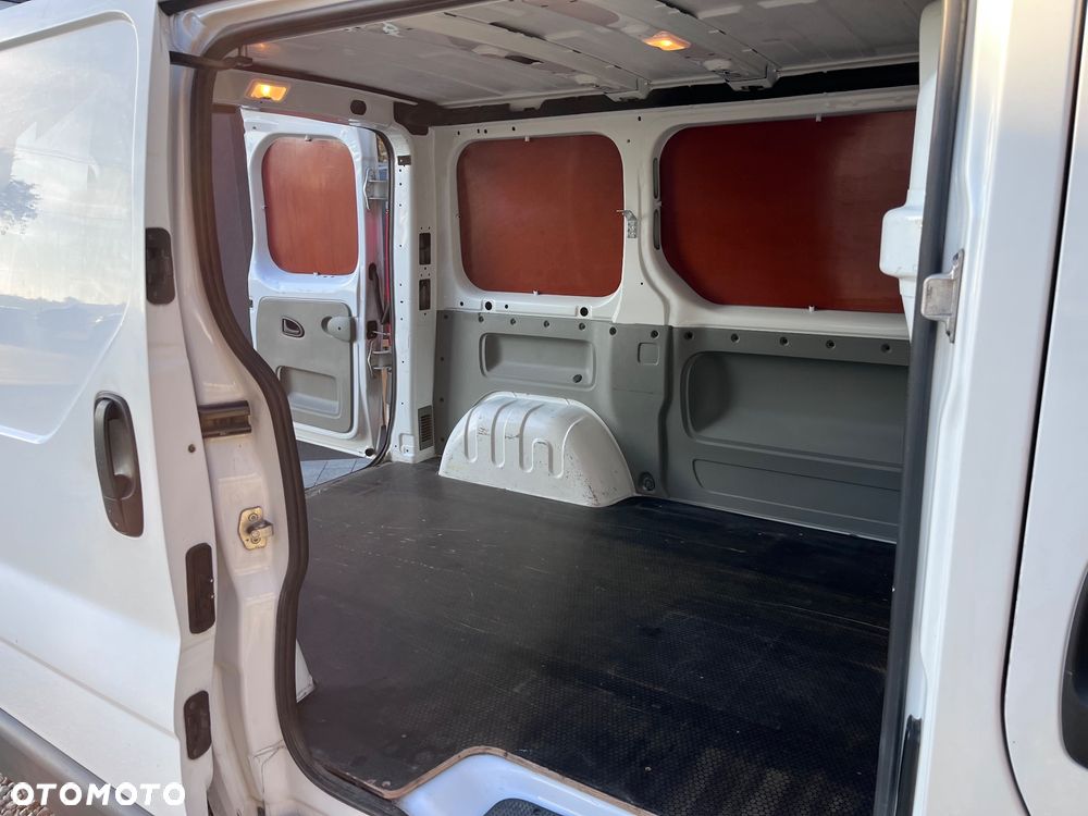 Renault Trafic - 19