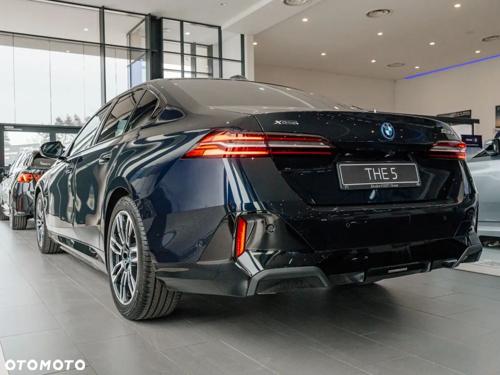 BMW Seria 5 530e xDrive PHEV M Sport - 4
