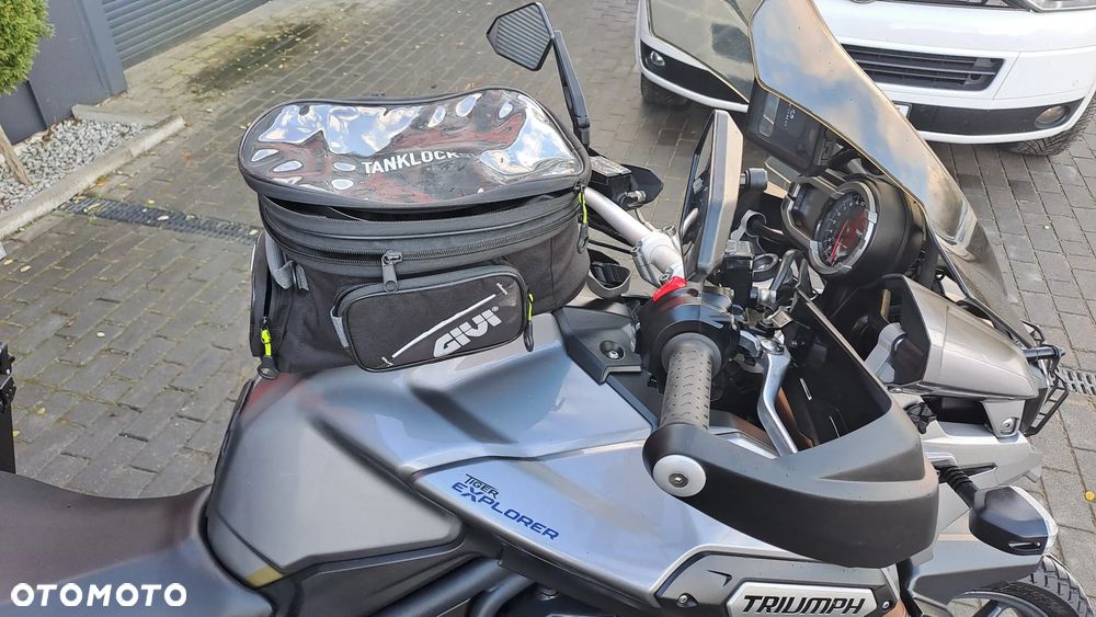 Triumph Tiger - 35