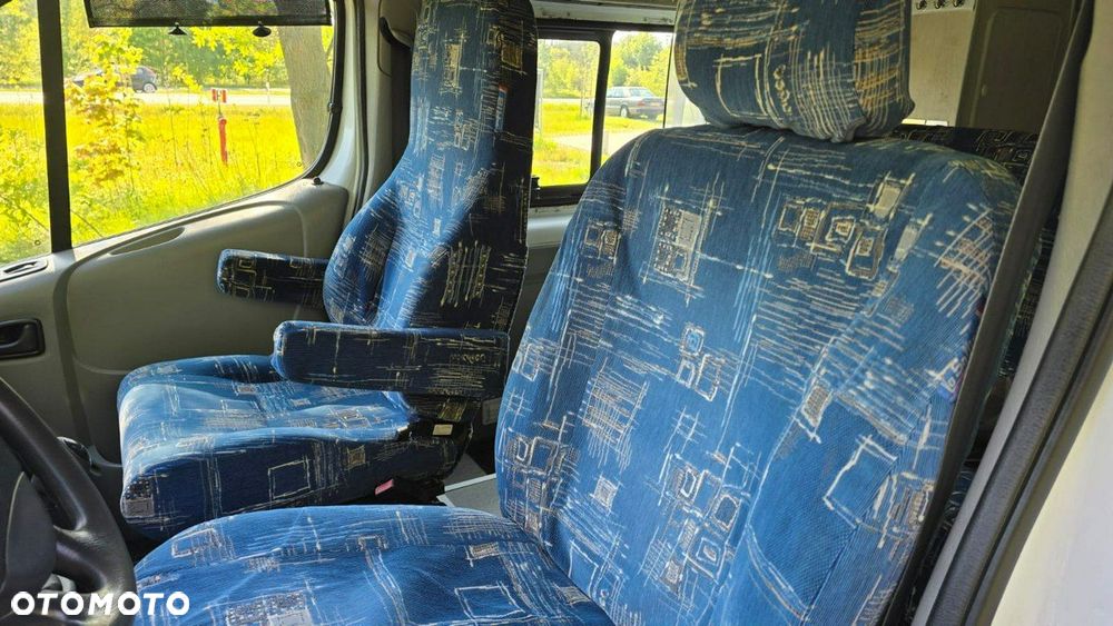 Renault Trafic - 10