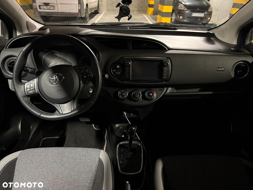 Toyota Yaris 1.5 20th Anniversary CVT - 13