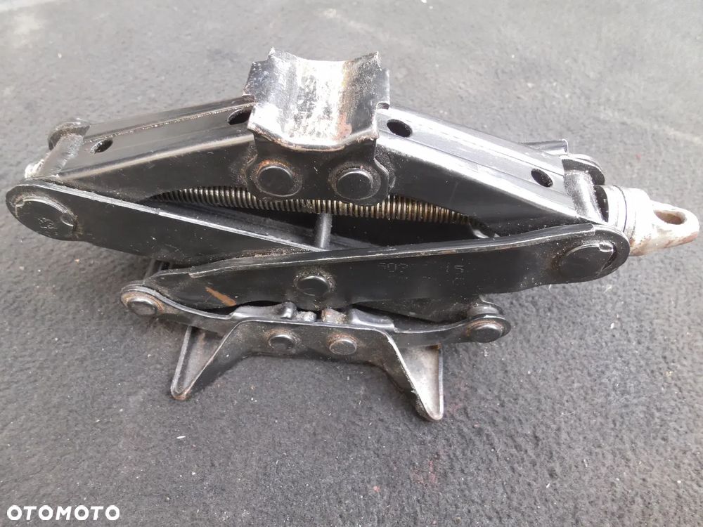 PODNOŚNIK SAMOCHODOWY TRAPEZOWY LEWAREK - 1