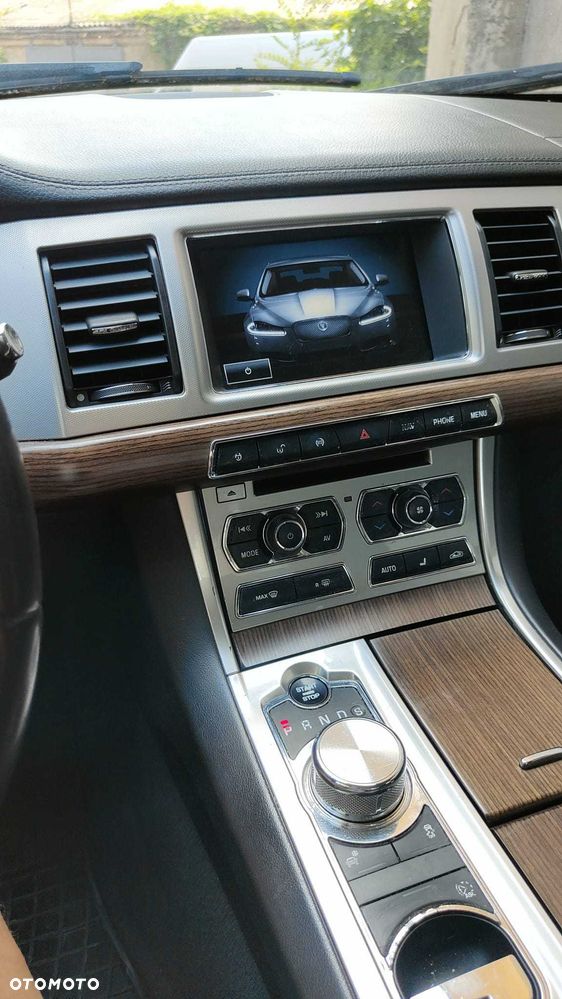 Jaguar XF - 3