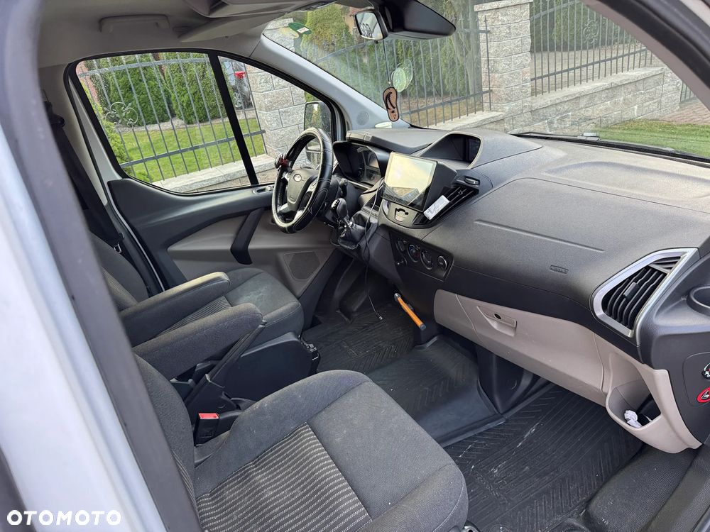 Ford TRANSIT CUSTOM - 9