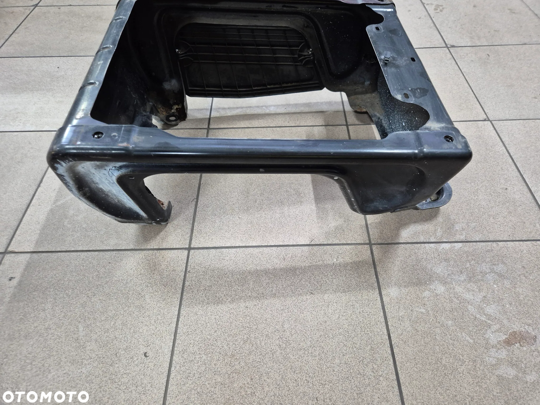 PODSTAWA FOTELA LEWA KIEROWCY MASTER III MOVANO B  NV400 2.3 10r.+ - 3