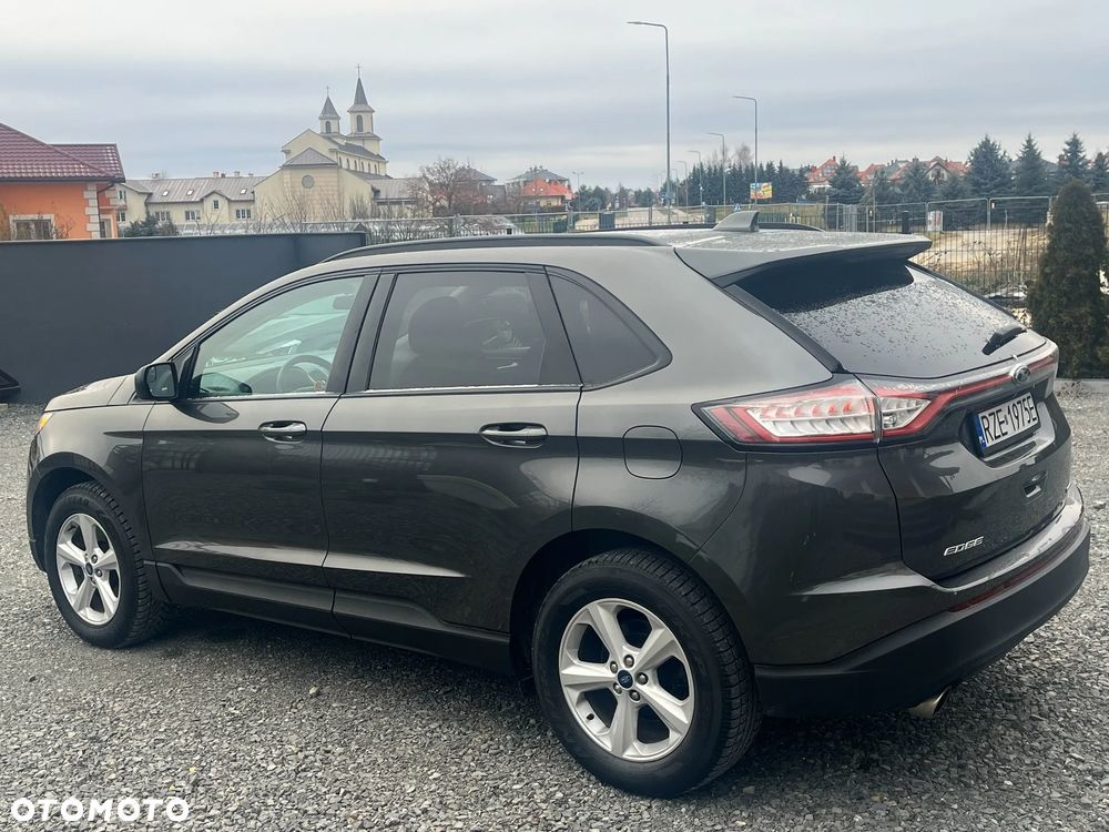 Ford Edge - 11