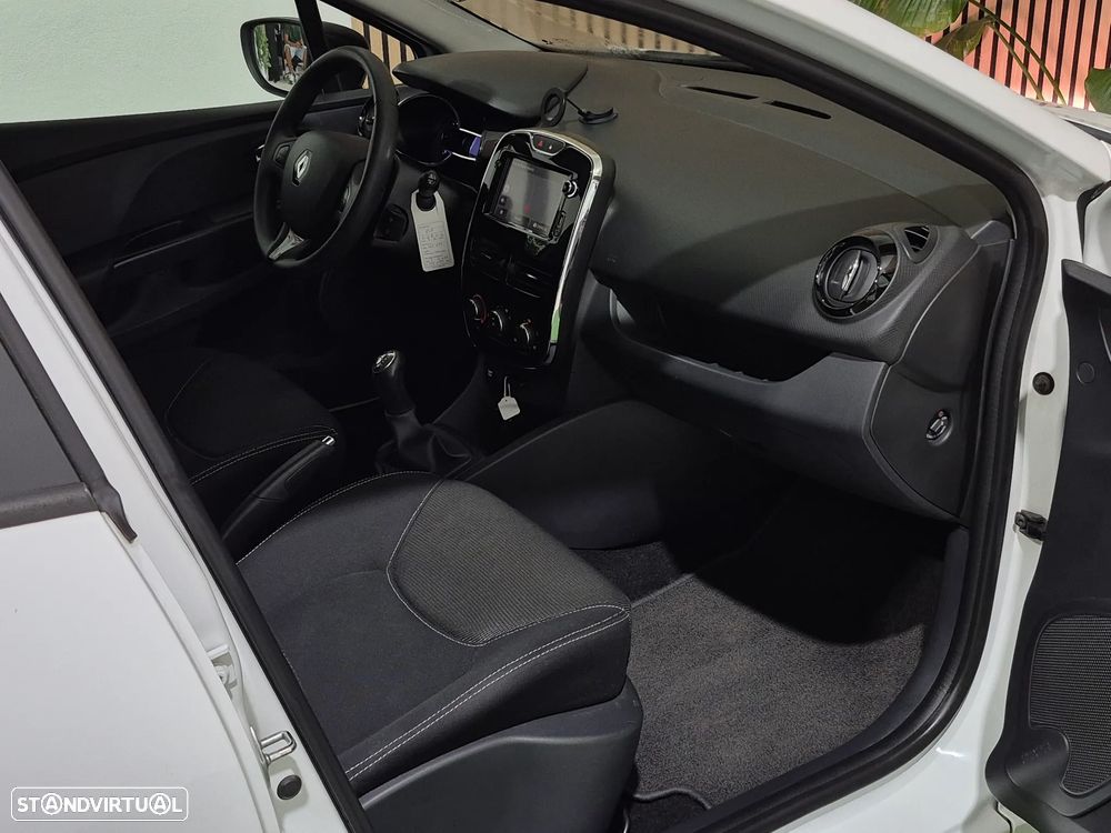 Renault Clio Sport Tourer 1.5 dCi Dynamique S - 20