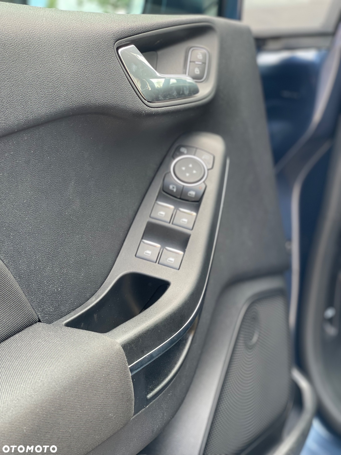 Ford Fiesta 1.0 EcoBoost S&S TITANIUM - 6