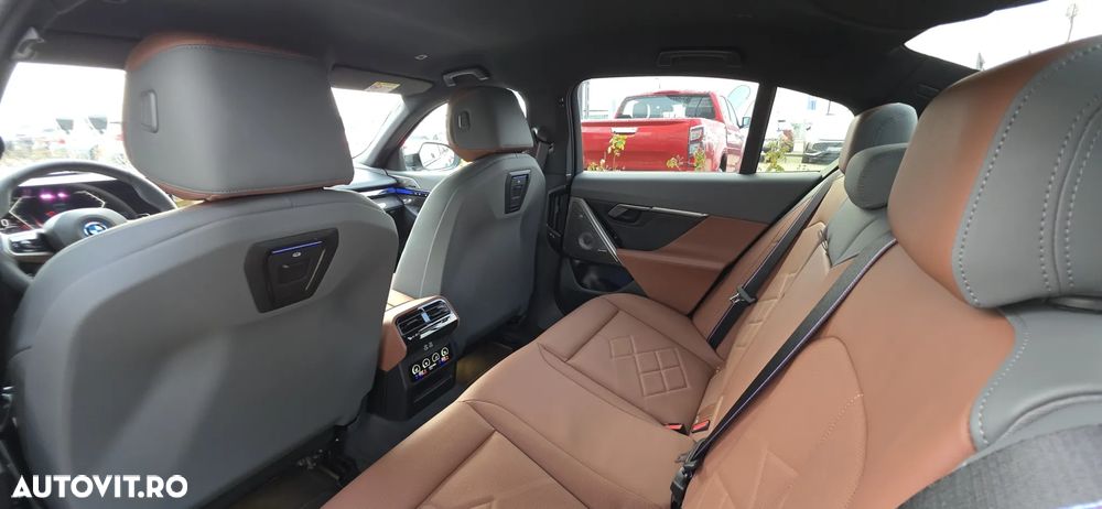 BMW Seria 5 530e xDrive Aut. - 8