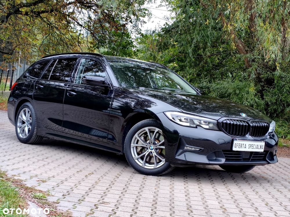 BMW Seria 3 330e Luxury Line sport - 28