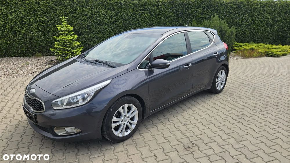 Kia Ceed - 1