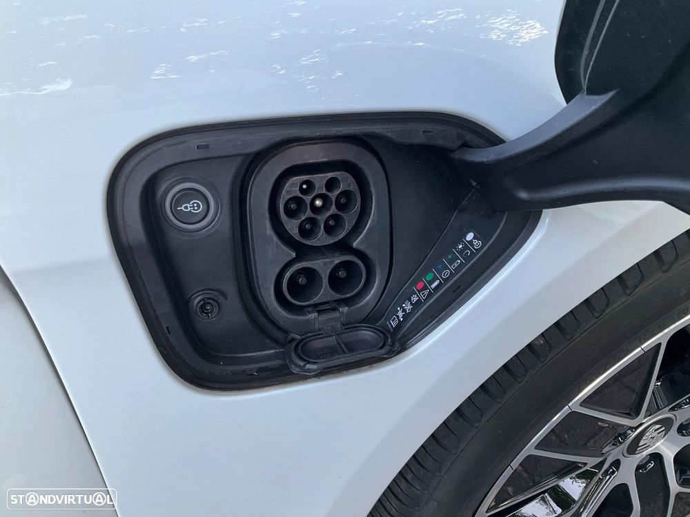 Porsche Taycan Sport Turismo - 16
