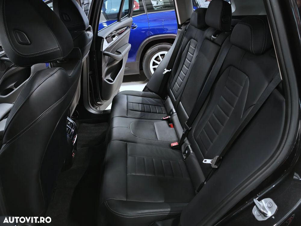 BMW X3 xDrive30e AT PHEV - 29