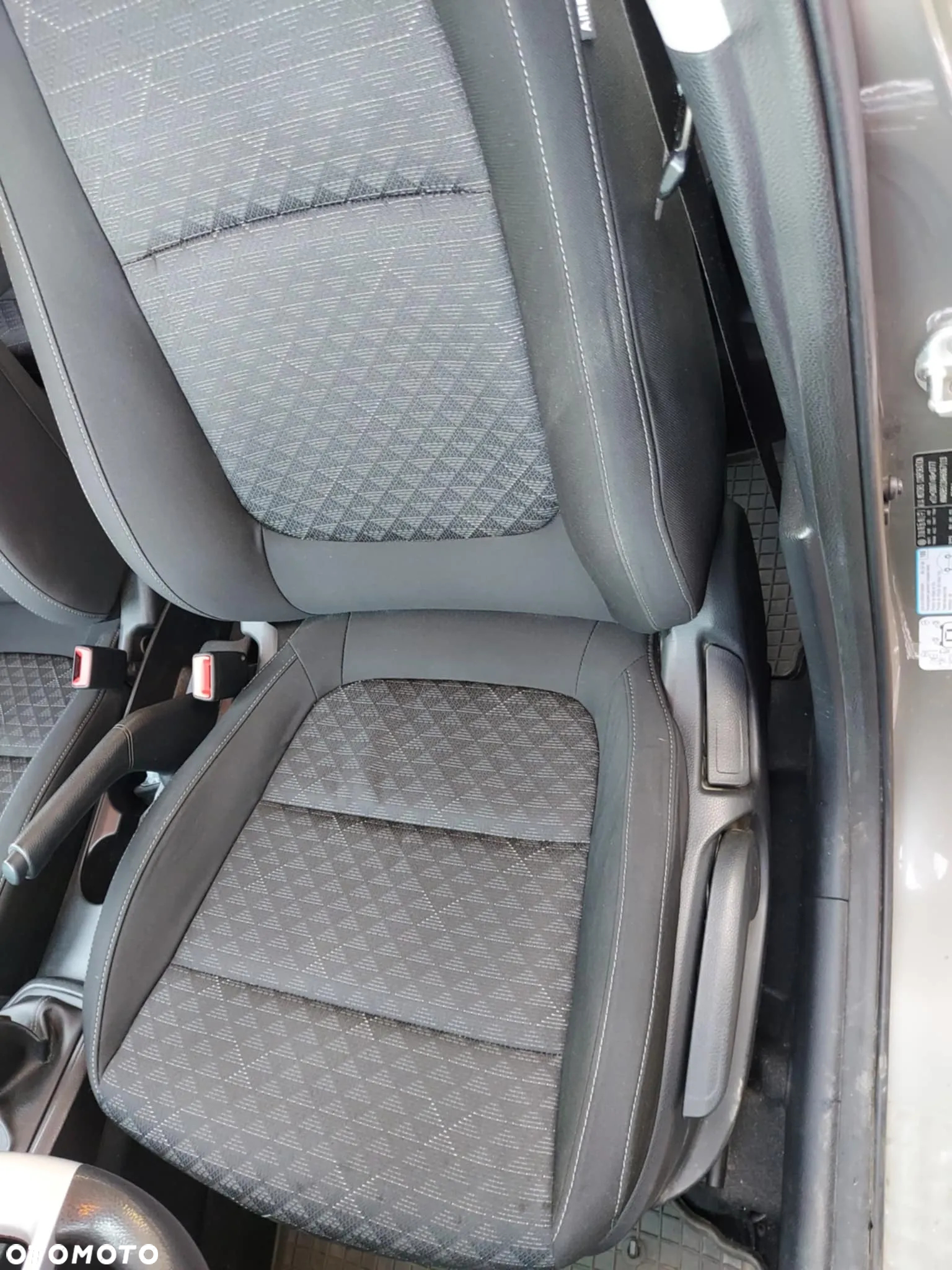 Kia Rio 1.2 L - 16